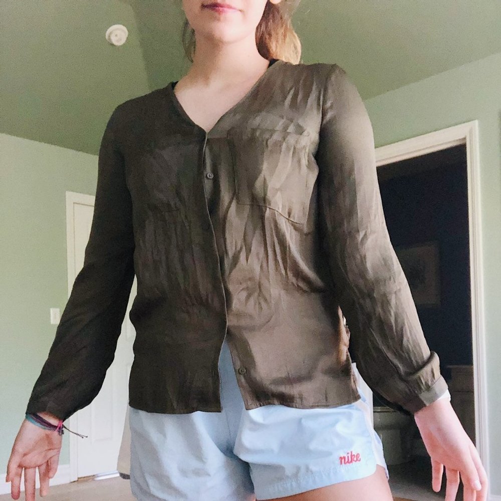 ⚡️3/$15 NEW WITH TAGS BLOUSE